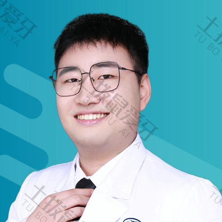 龐博