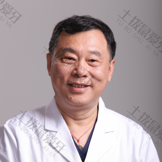 吳偉恂