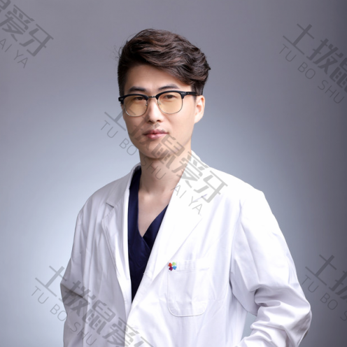 李畢超